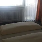 Otel Zur Kripp 2*