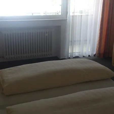 Hotel Hotel Zur Kripp 2*